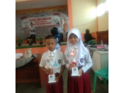 borangan, maca sajak